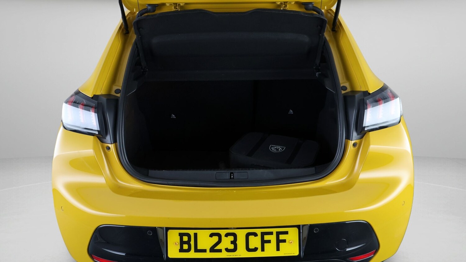 Used Peugeot 208 2023 for sale - 77438001: Photo 17