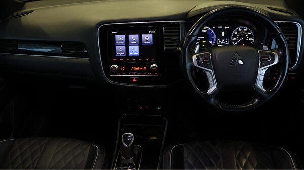 Used Mitsubishi Outlander 2021 for sale - 76295222: Photo 14