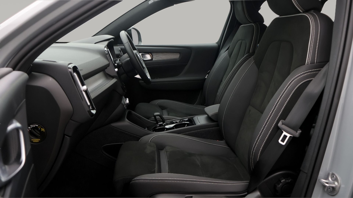 Used Volvo XC40 2023 for sale - 77245395: Photo 14