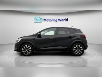 Used Renault Captur 2023 for sale - 78368684: Photo