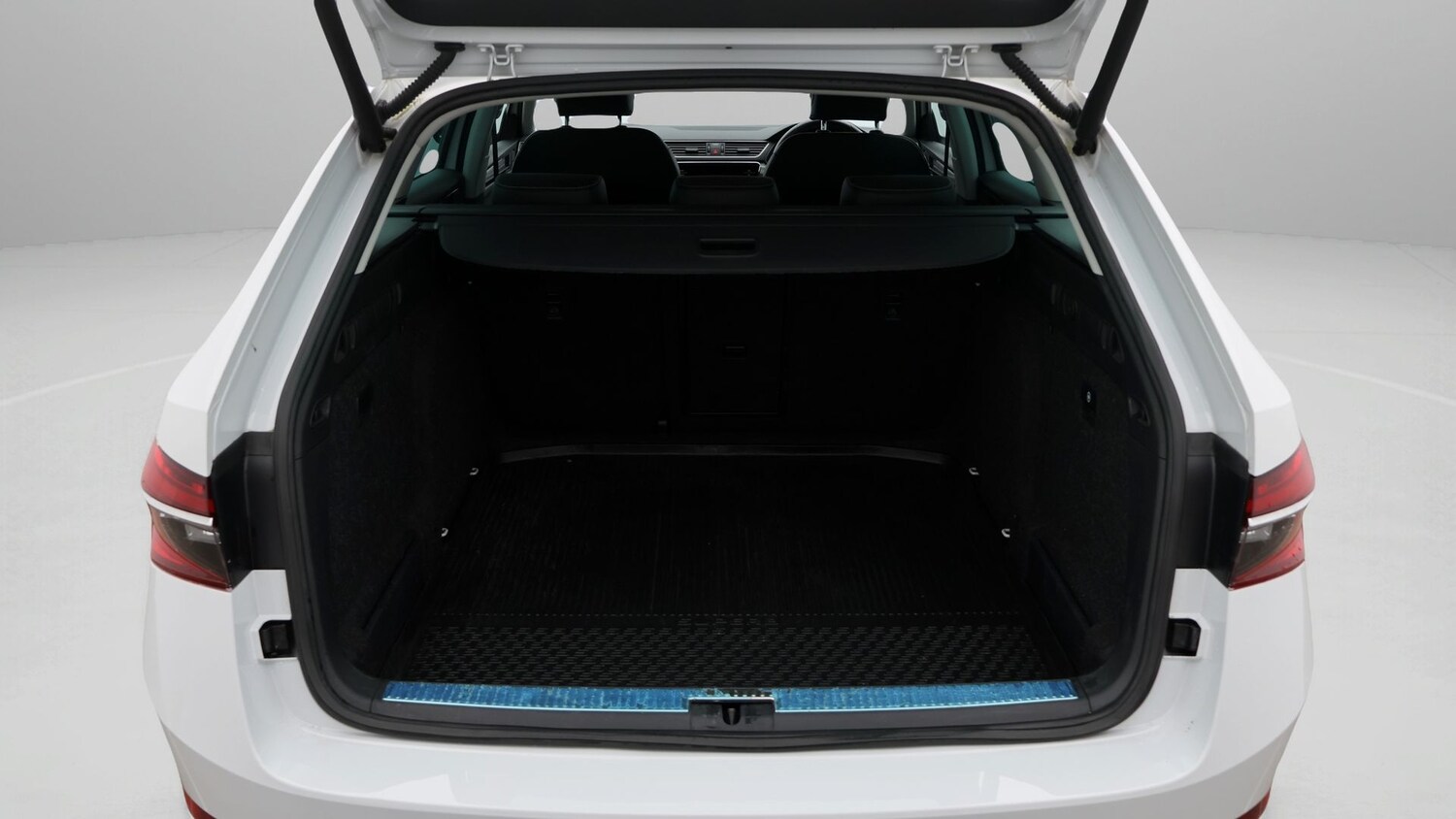 Used Skoda Superb 2021 for sale - 77417630: Photo 17