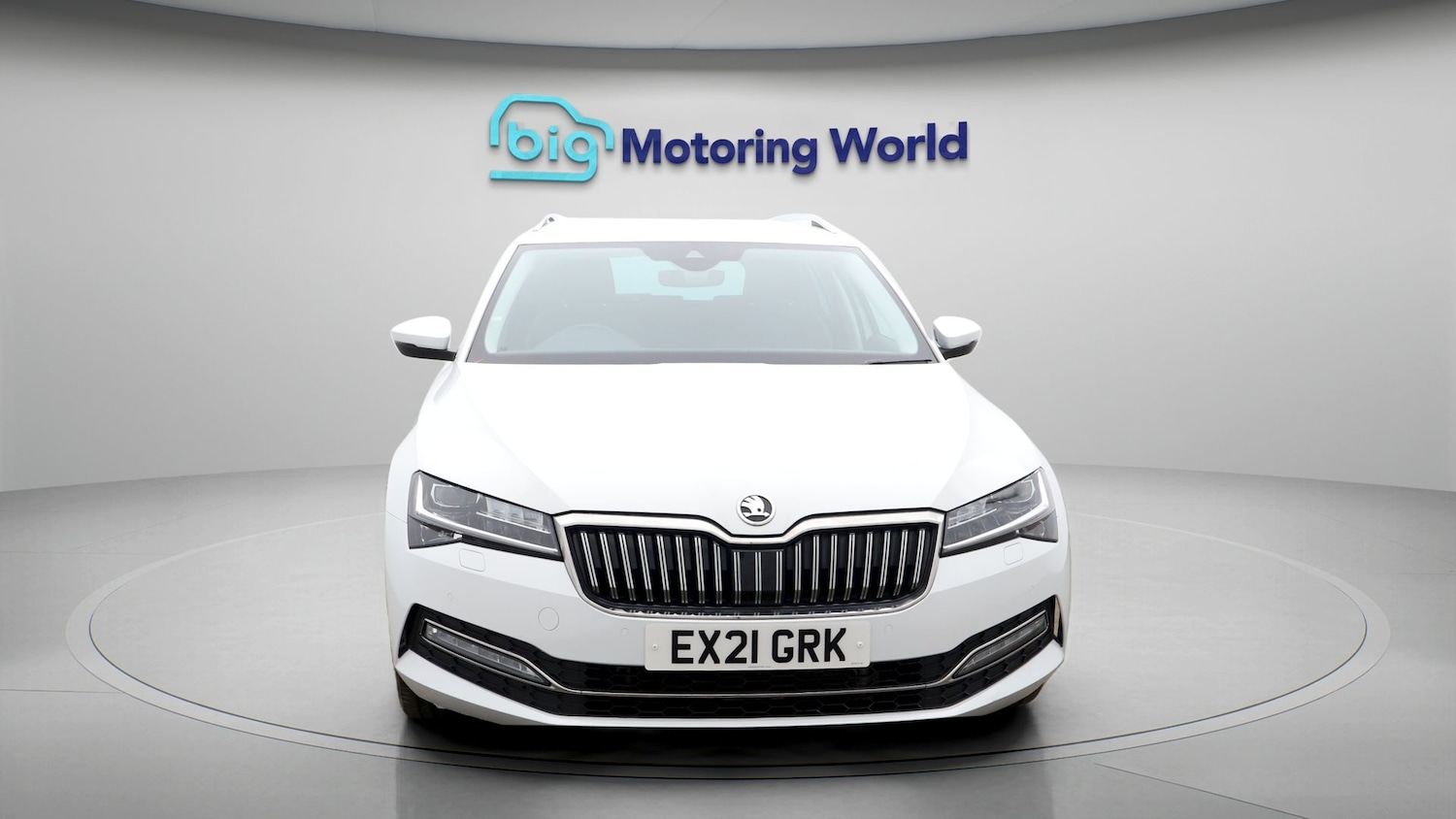 Used Skoda Superb 2021 for sale - 77417630: Photo 2