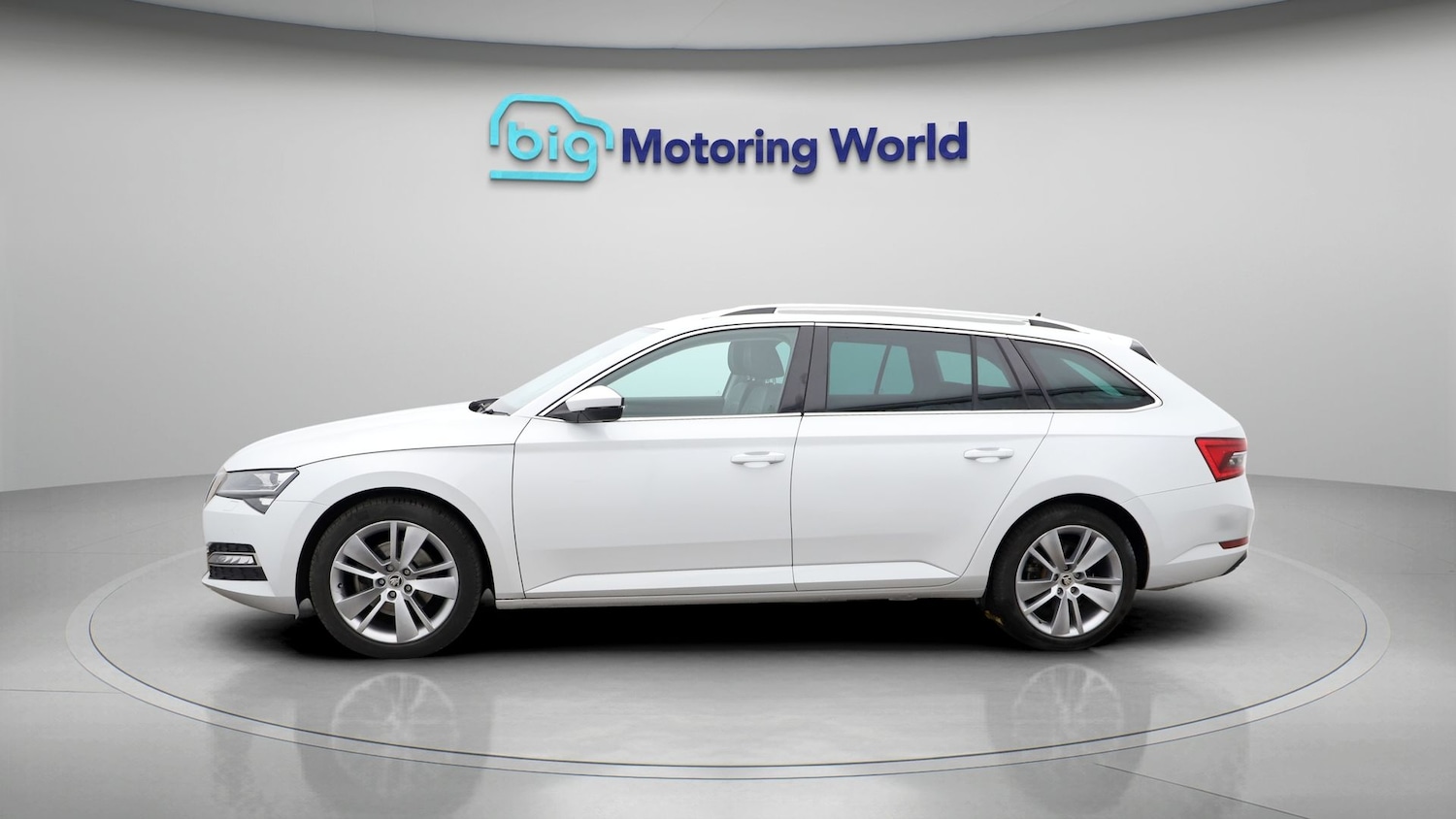 Used Skoda Superb 2021 for sale - 77417630: Photo 4