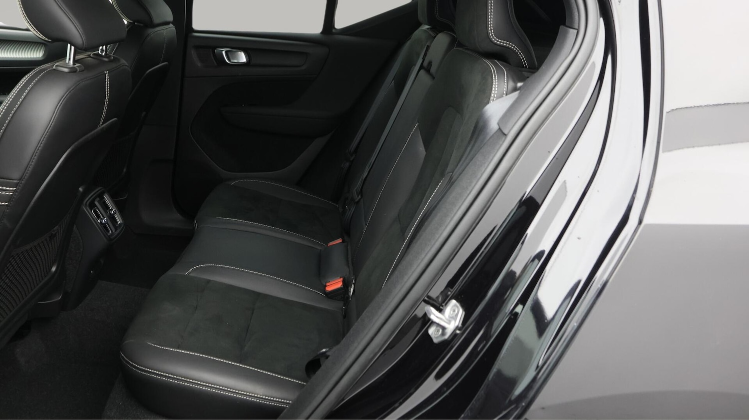 Used Volvo XC40 2021 for sale - 76085332: Photo 17