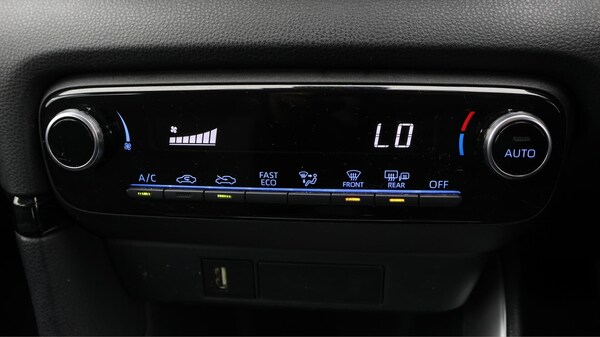 Used Mazda Mazda2 HYBRID 2022 for sale - 76084865: Photo 12
