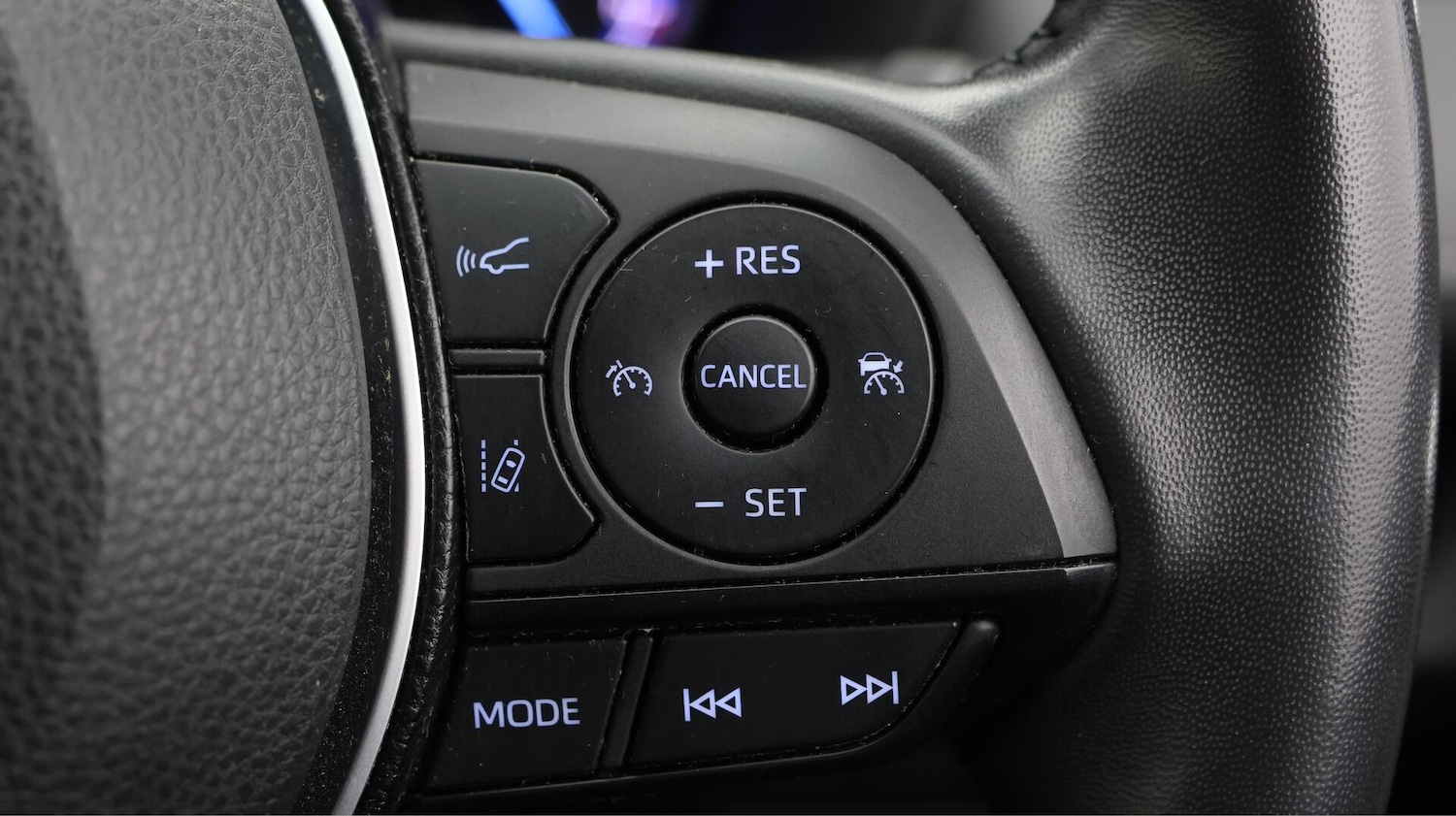 Used Toyota RAV4 2020 for sale - 76013690: Photo 25