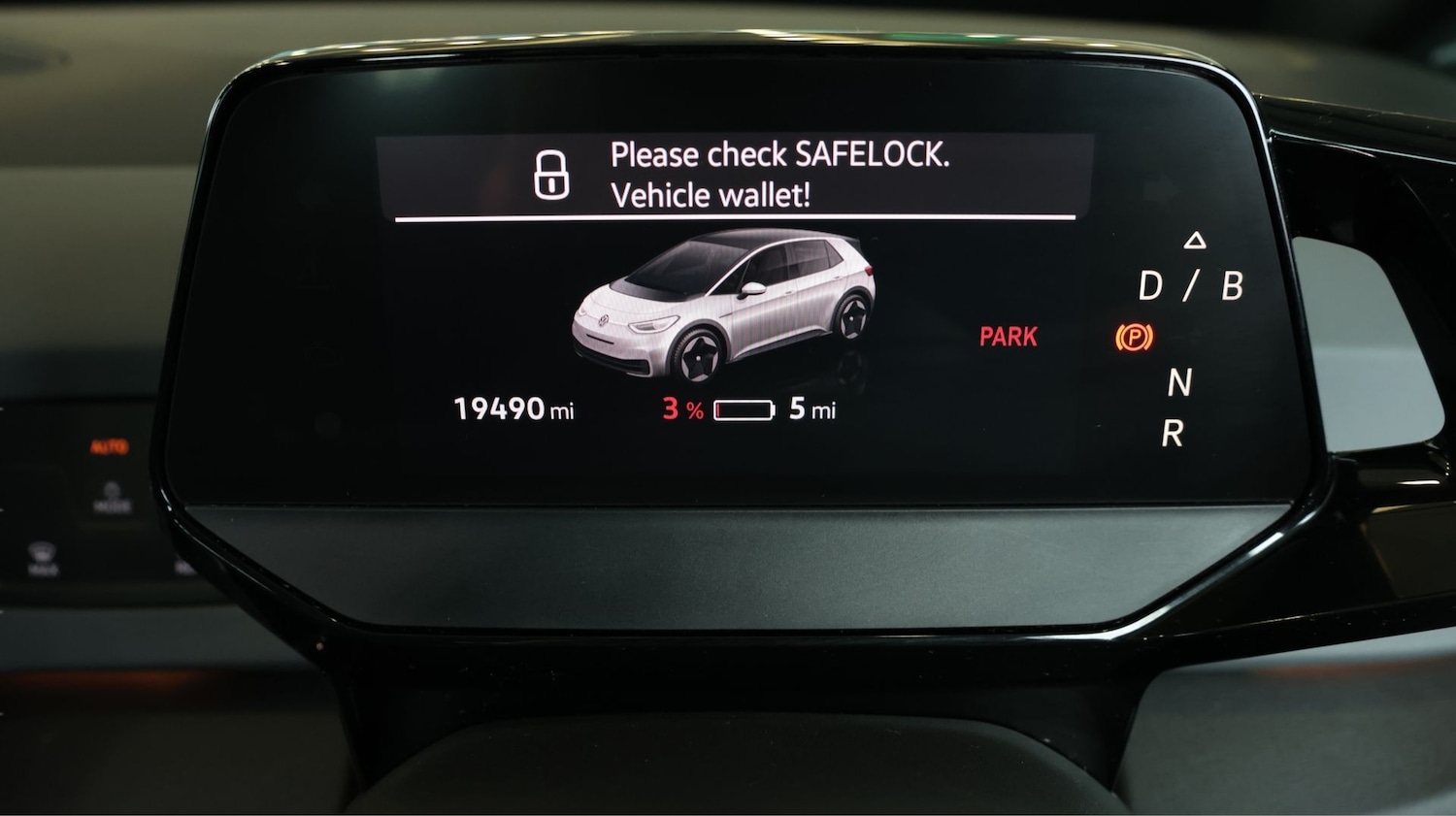 Used Volkswagen ID.3 2023 for sale - 77610231: Photo 10