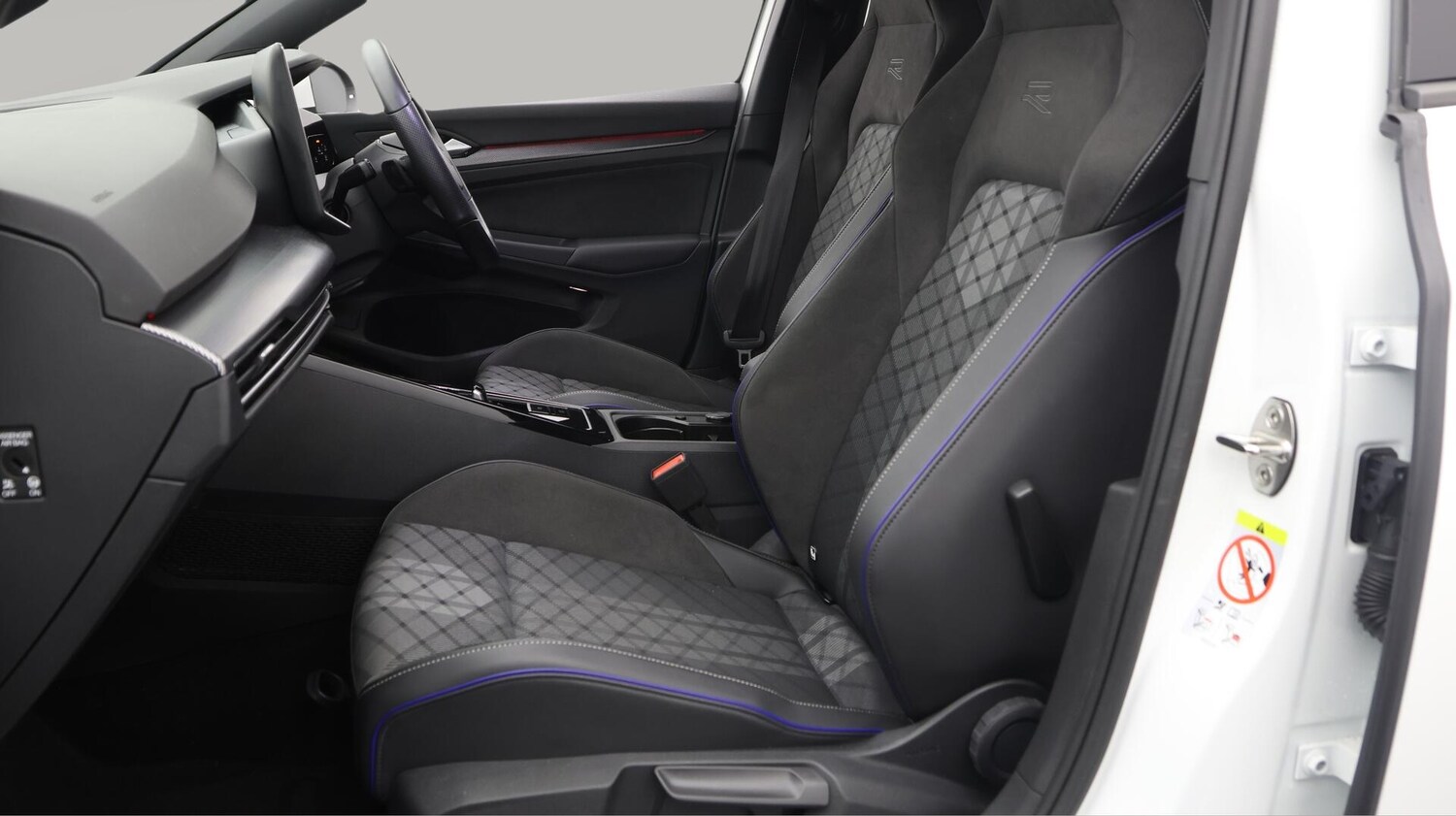 Used Volkswagen Golf 2024 for sale - 76380852: Photo 14