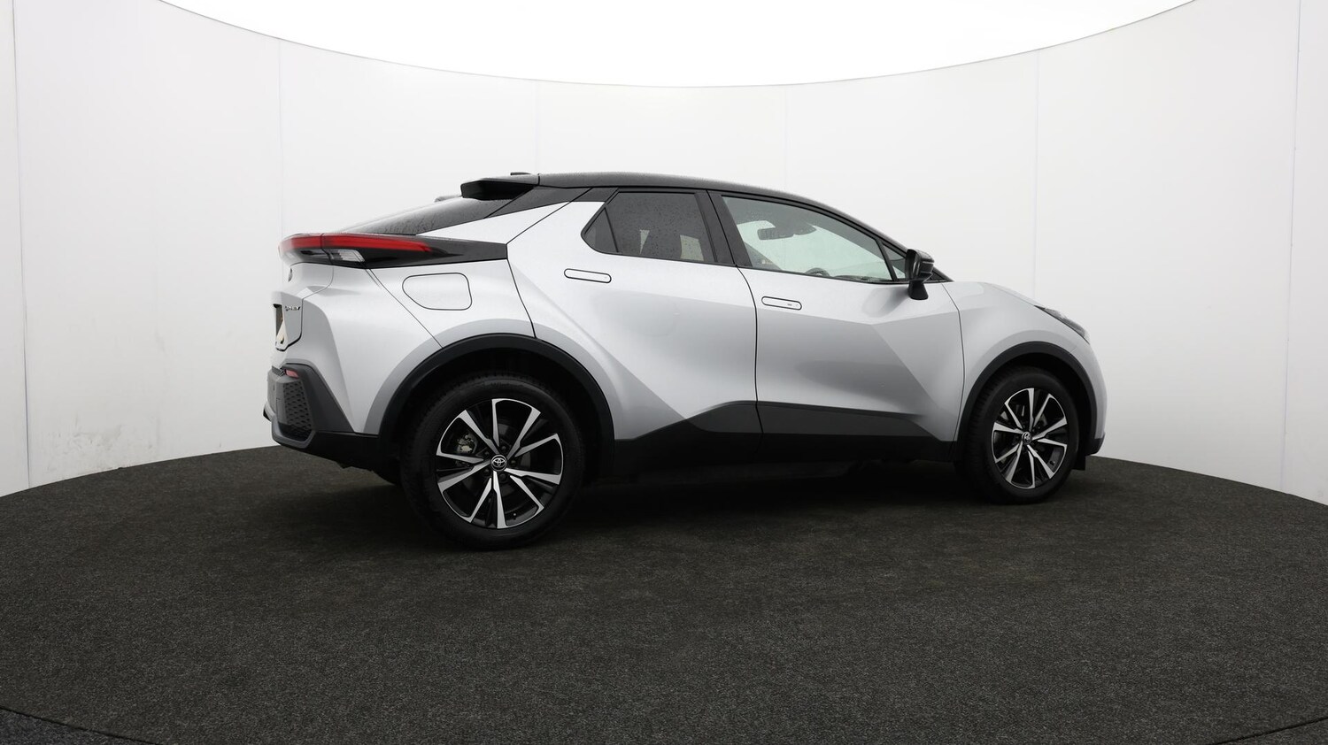 Used Toyota C-HR 2024 for sale - 76658349: Photo 39