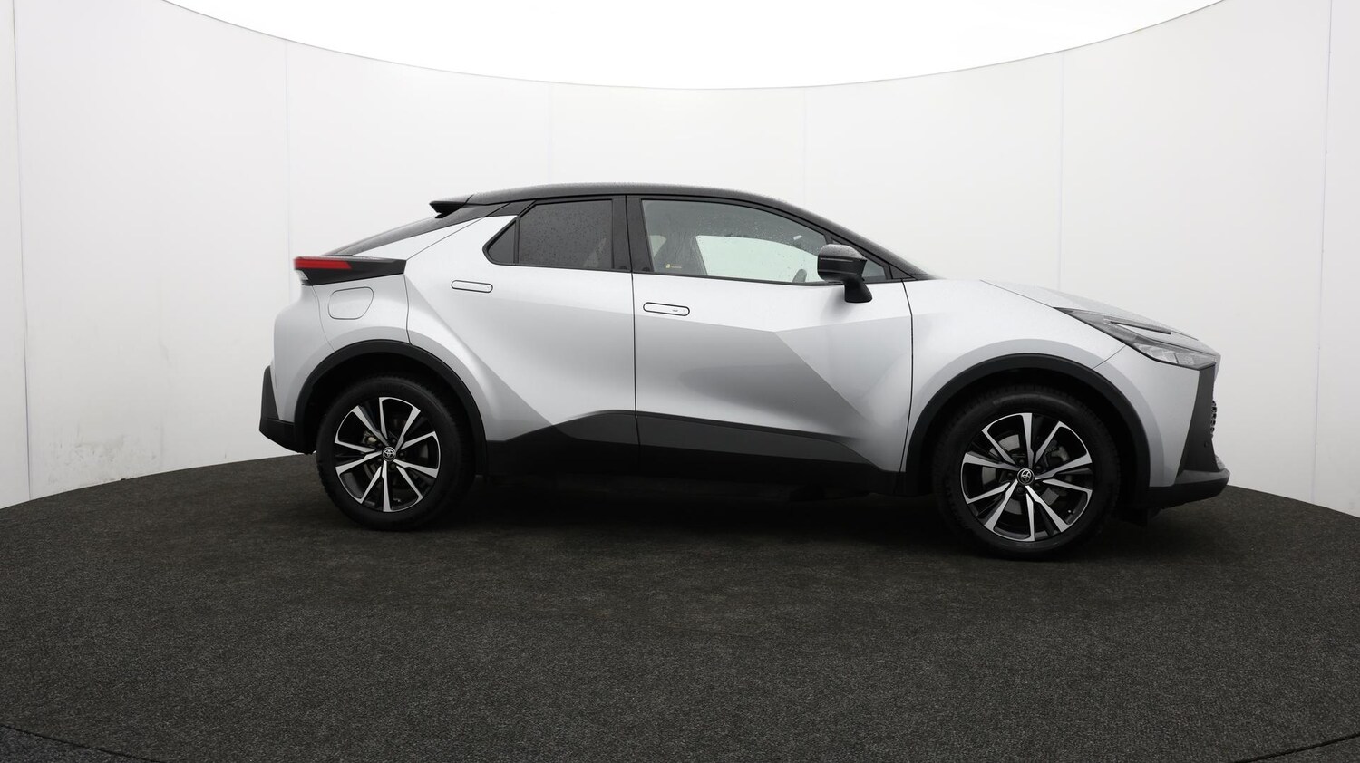 Used Toyota C-HR 2024 for sale - 76658349: Photo 44