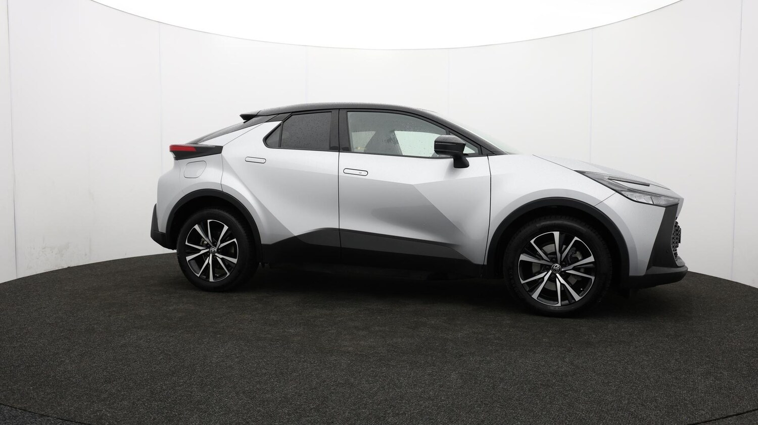 Used Toyota C-HR 2024 for sale - 76658349: Photo 45