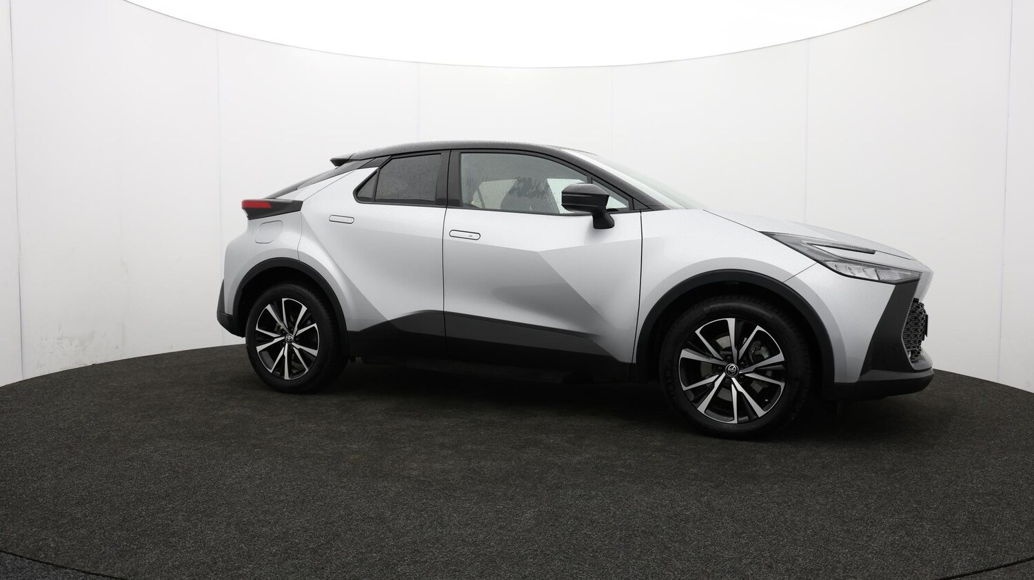 Used Toyota C-HR 2024 for sale - 76658349: Photo 47