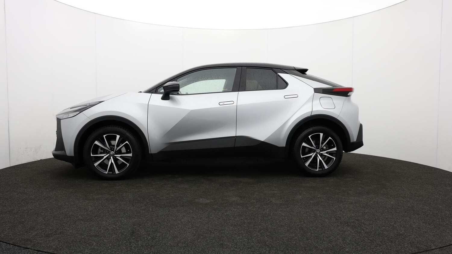 Used Toyota C-HR 2024 for sale - 76658349: Photo 71