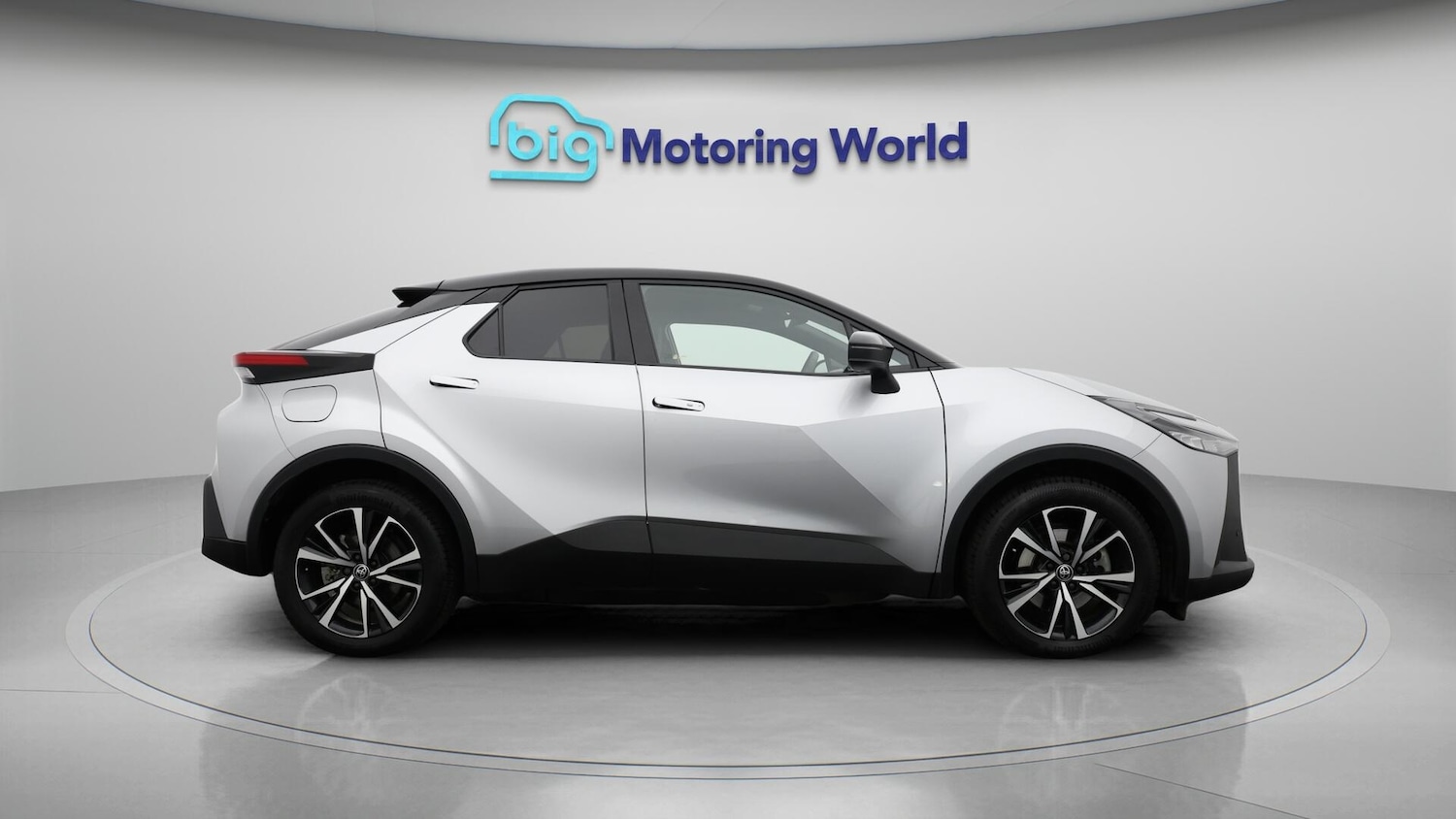 Used Toyota C-HR 2024 for sale - 76658349: Photo 9