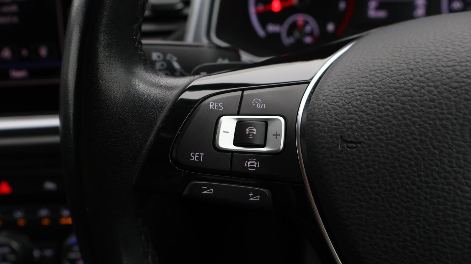 Used Volkswagen T-Roc 2022 for sale - 77729809: Photo 23