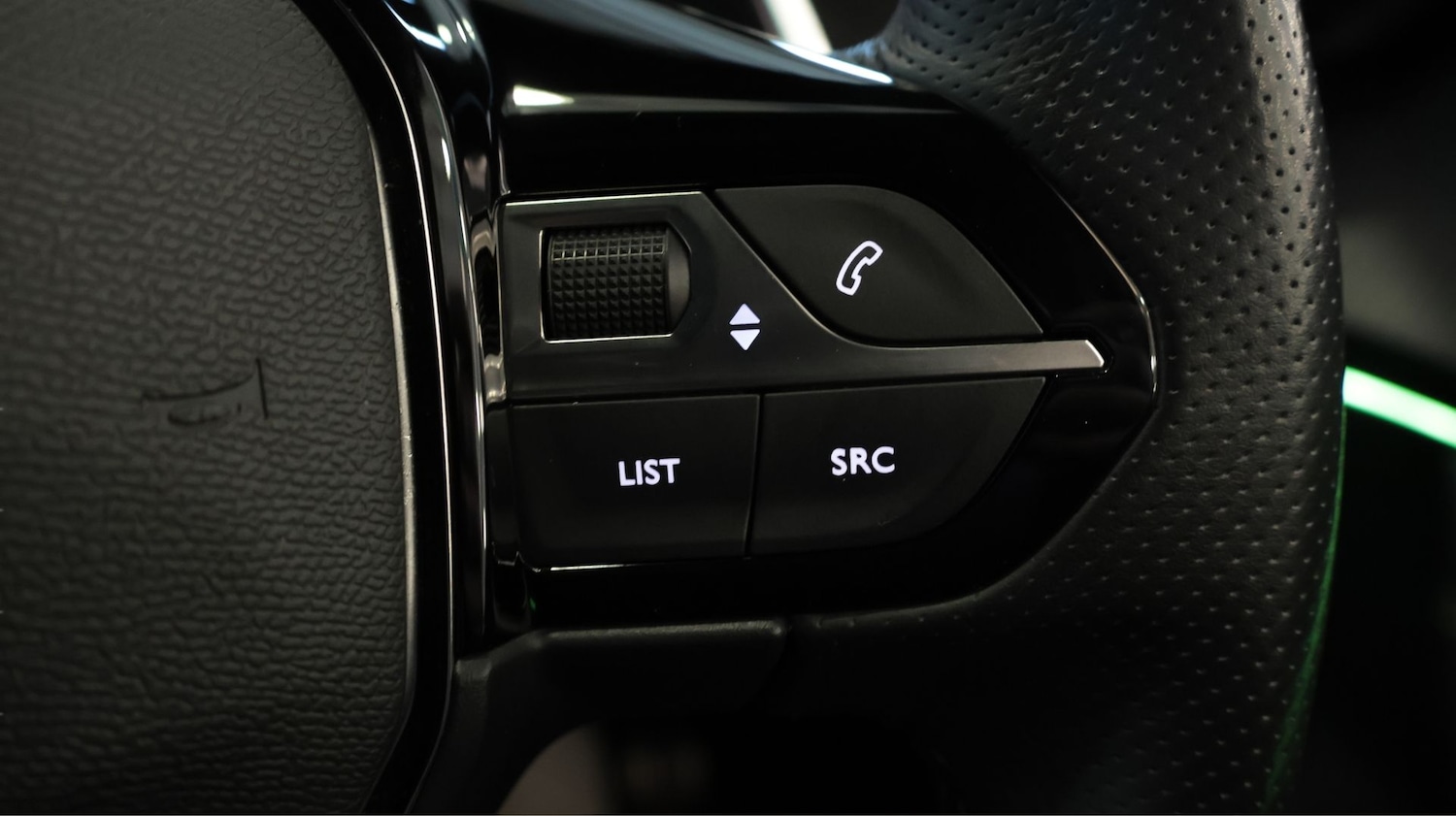 Used Peugeot 2008 2021 for sale - 77971330: Photo 22