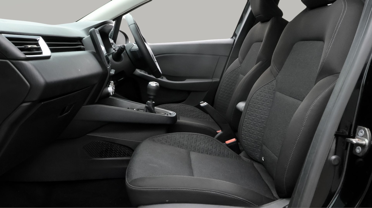 Used Renault Clio 2023 for sale - 77341115: Photo 14