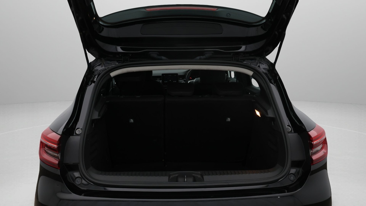 Used Renault Clio 2023 for sale - 77341115: Photo 17