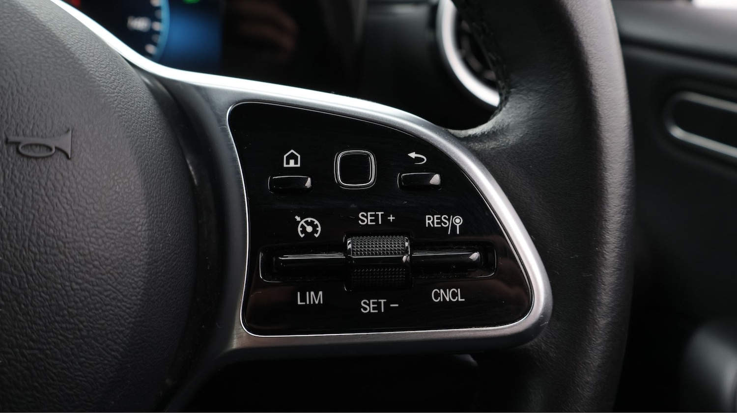 Used Mercedes-Benz A-Class 2020 for sale - 77378330: Photo 25