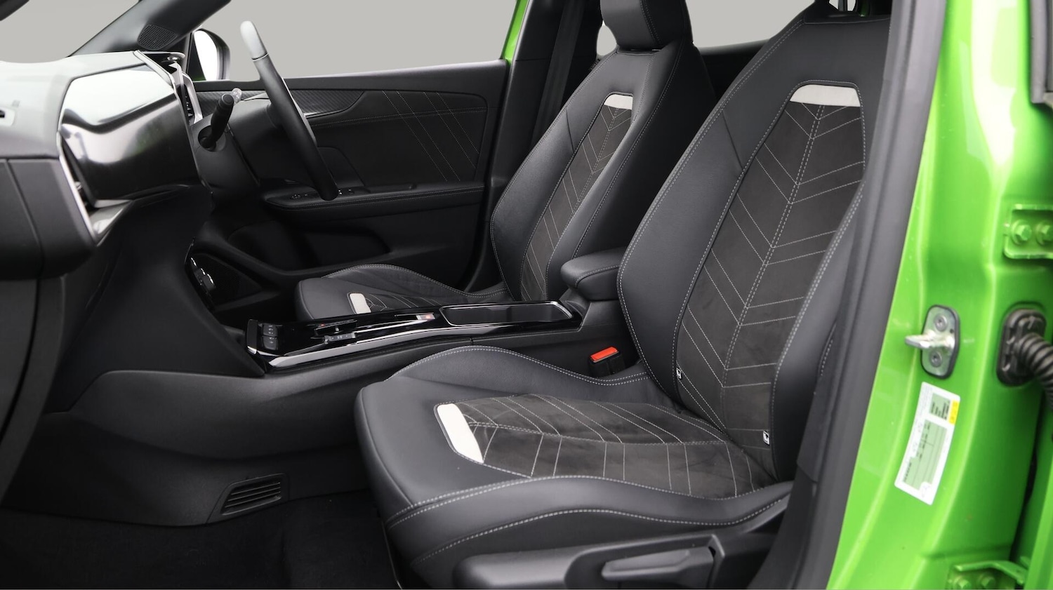 Used Vauxhall Mokka Electric 2023 for sale - 75940808: Photo 15