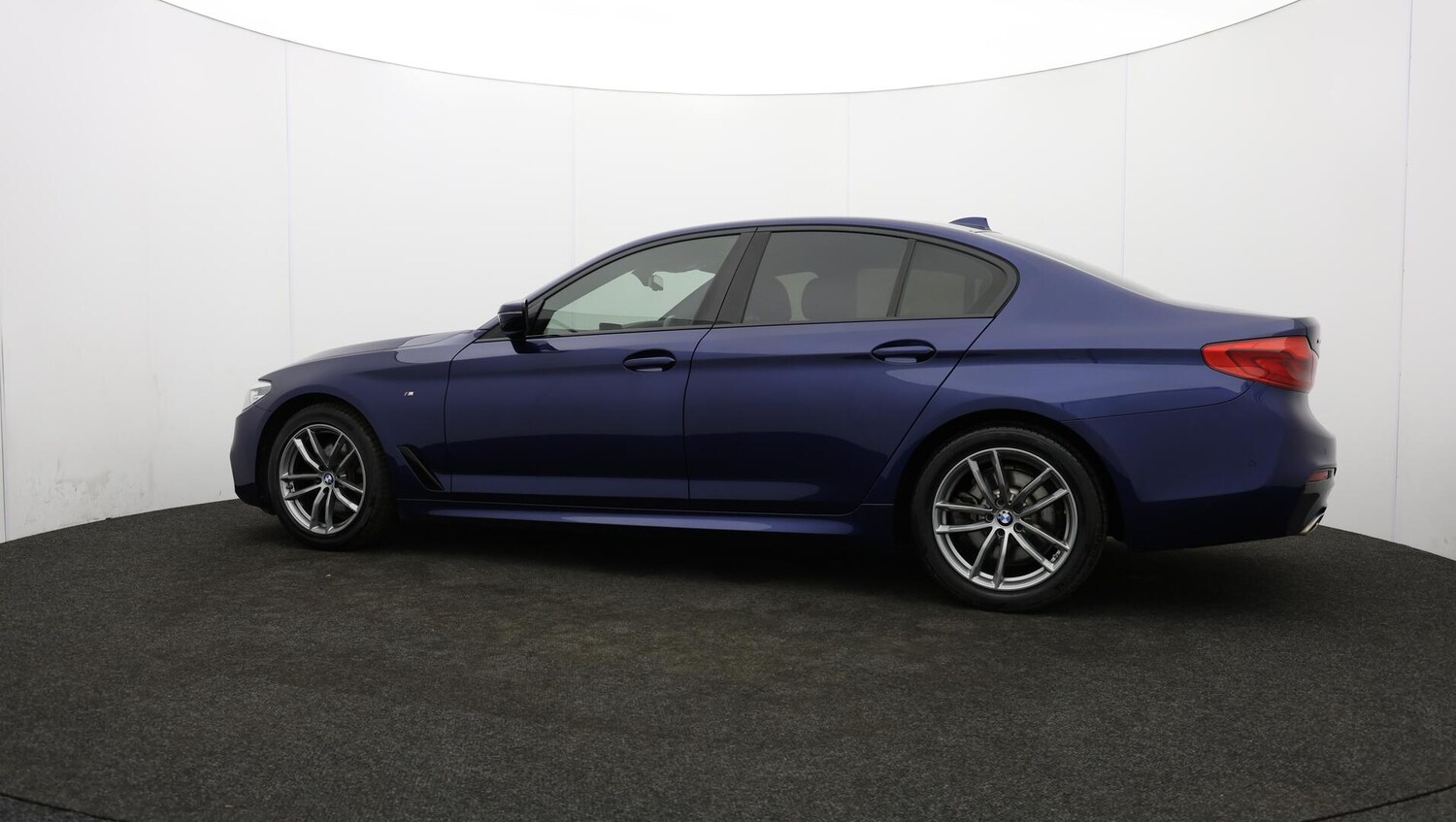 Used BMW 5 Series 2019 for sale - 75707876: Photo 76