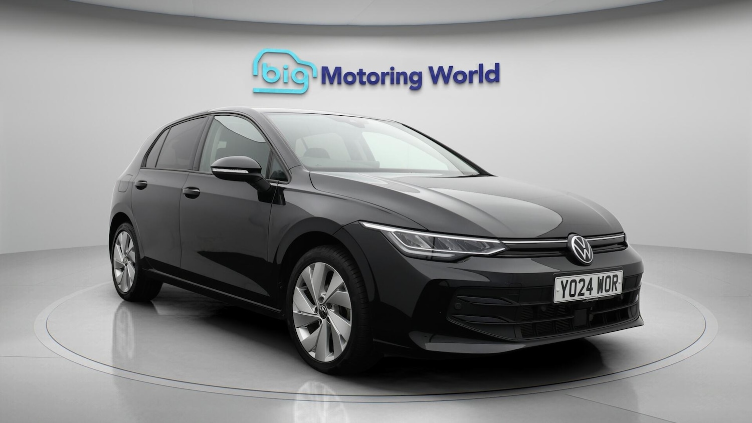 Used Volkswagen Golf 2024 for sale - 76521702: Photo 2