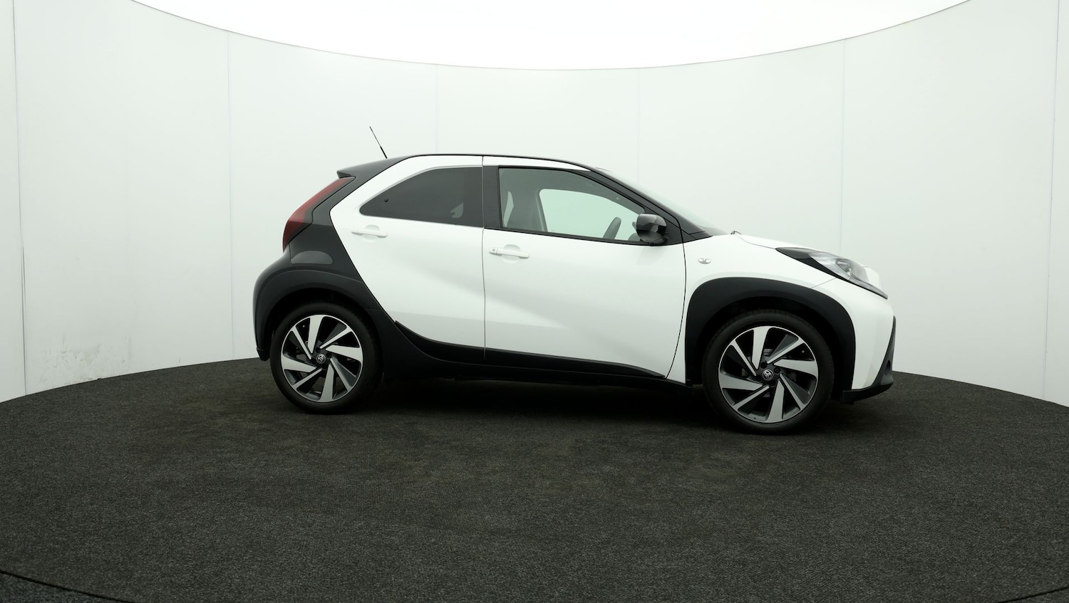 Used Toyota Aygo X 2023 for sale - 76809607: Photo 30