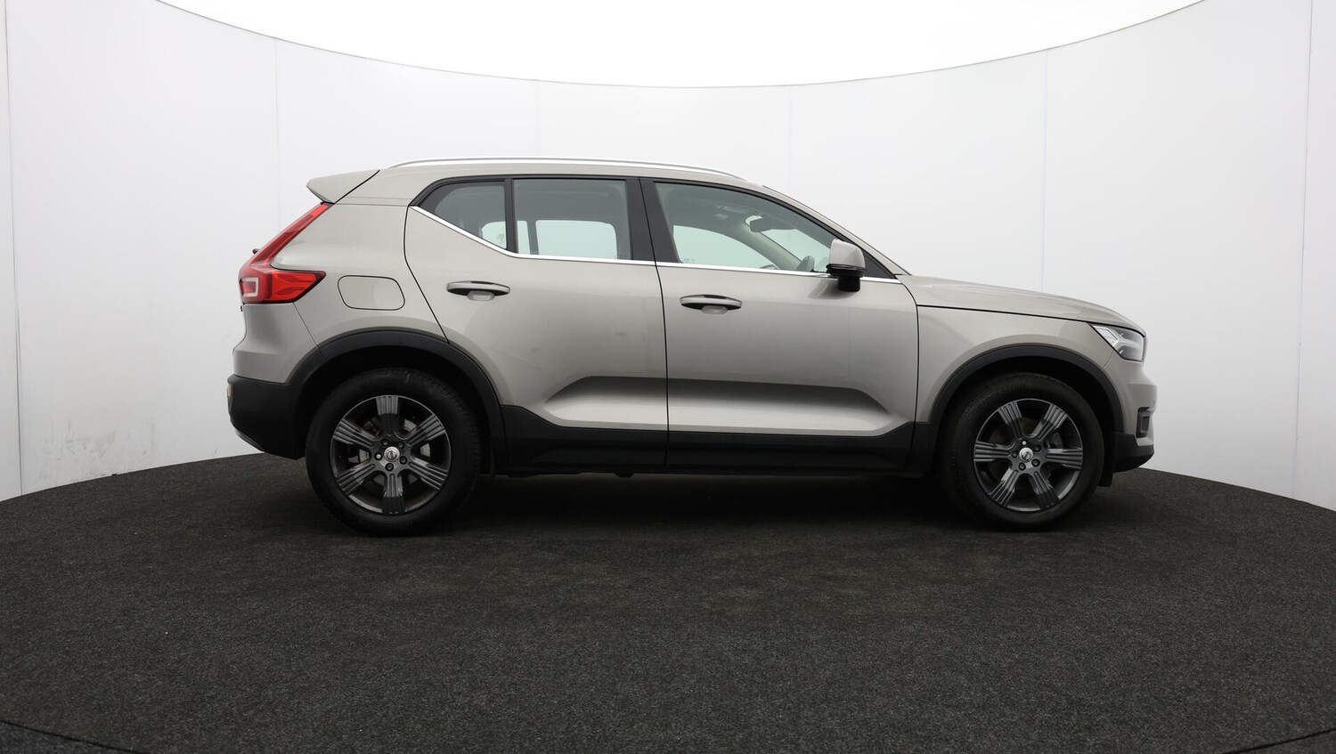 Used Volvo XC40 for sale - 76727431: Photo 41