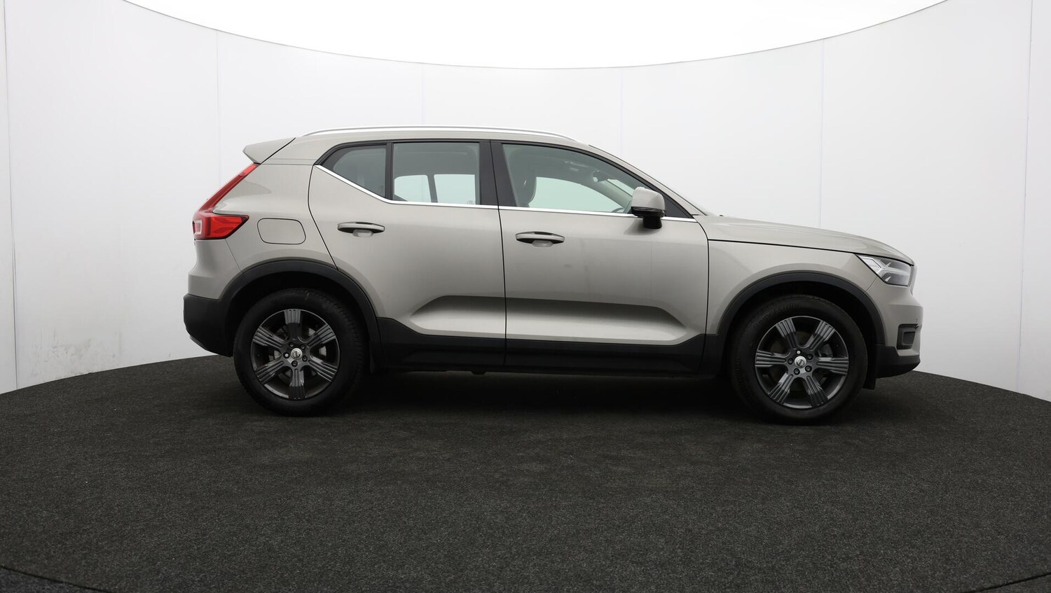 Used Volvo XC40 for sale - 76727431: Photo 42