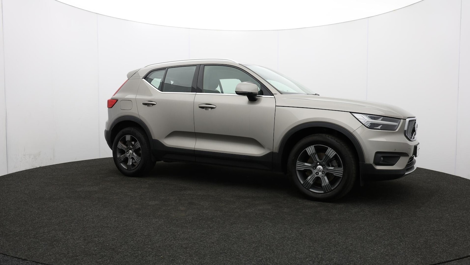 Used Volvo XC40 for sale - 76727431: Photo 47