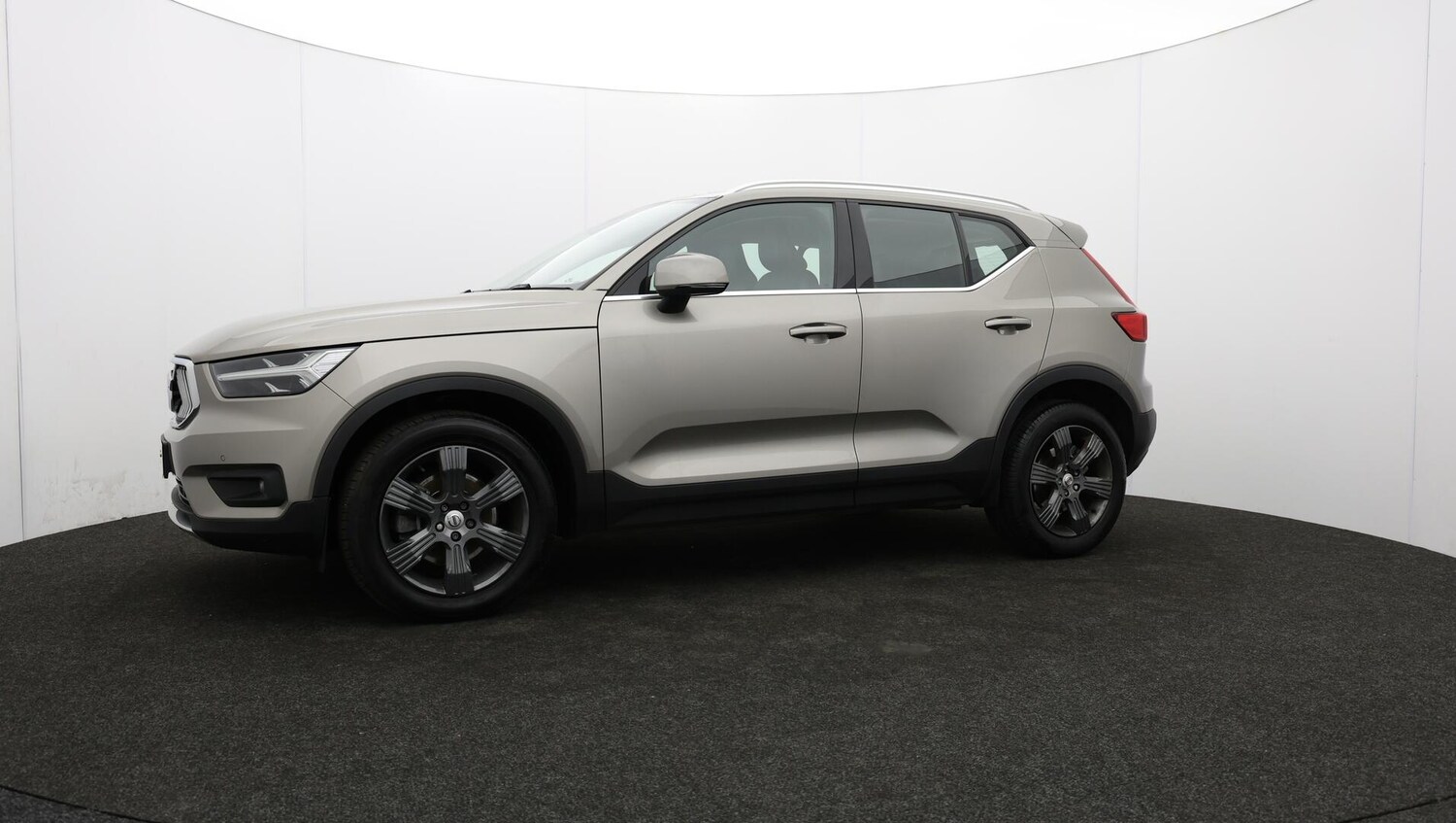 Used Volvo XC40 for sale - 76727431: Photo 66