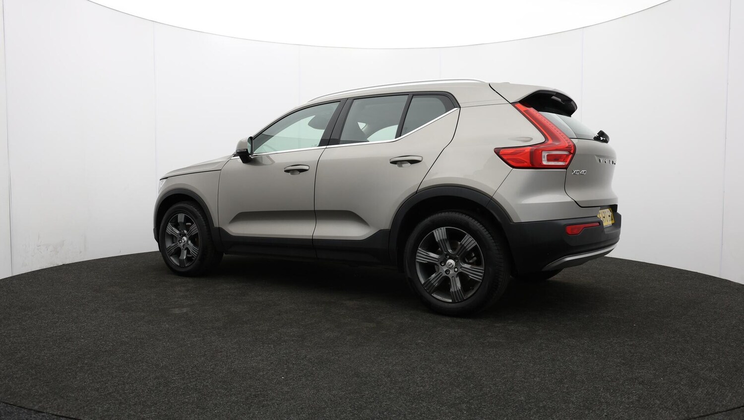 Used Volvo XC40 for sale - 76727431: Photo 76