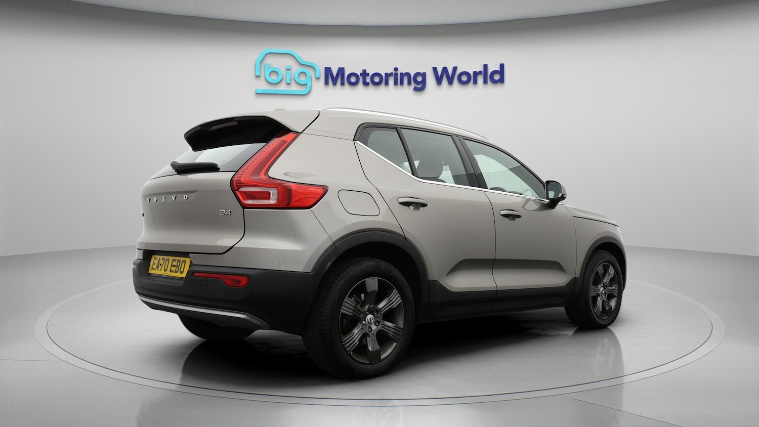 Used Volvo XC40 for sale - 76727431: Photo 8