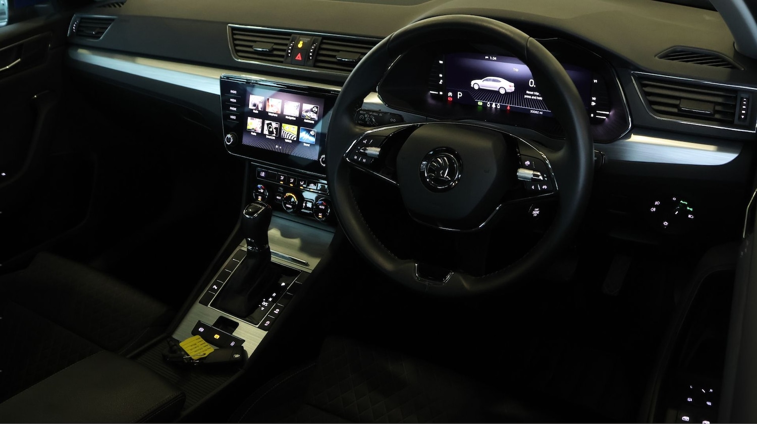 Used Skoda Superb 2023 for sale - 77293932: Photo 9