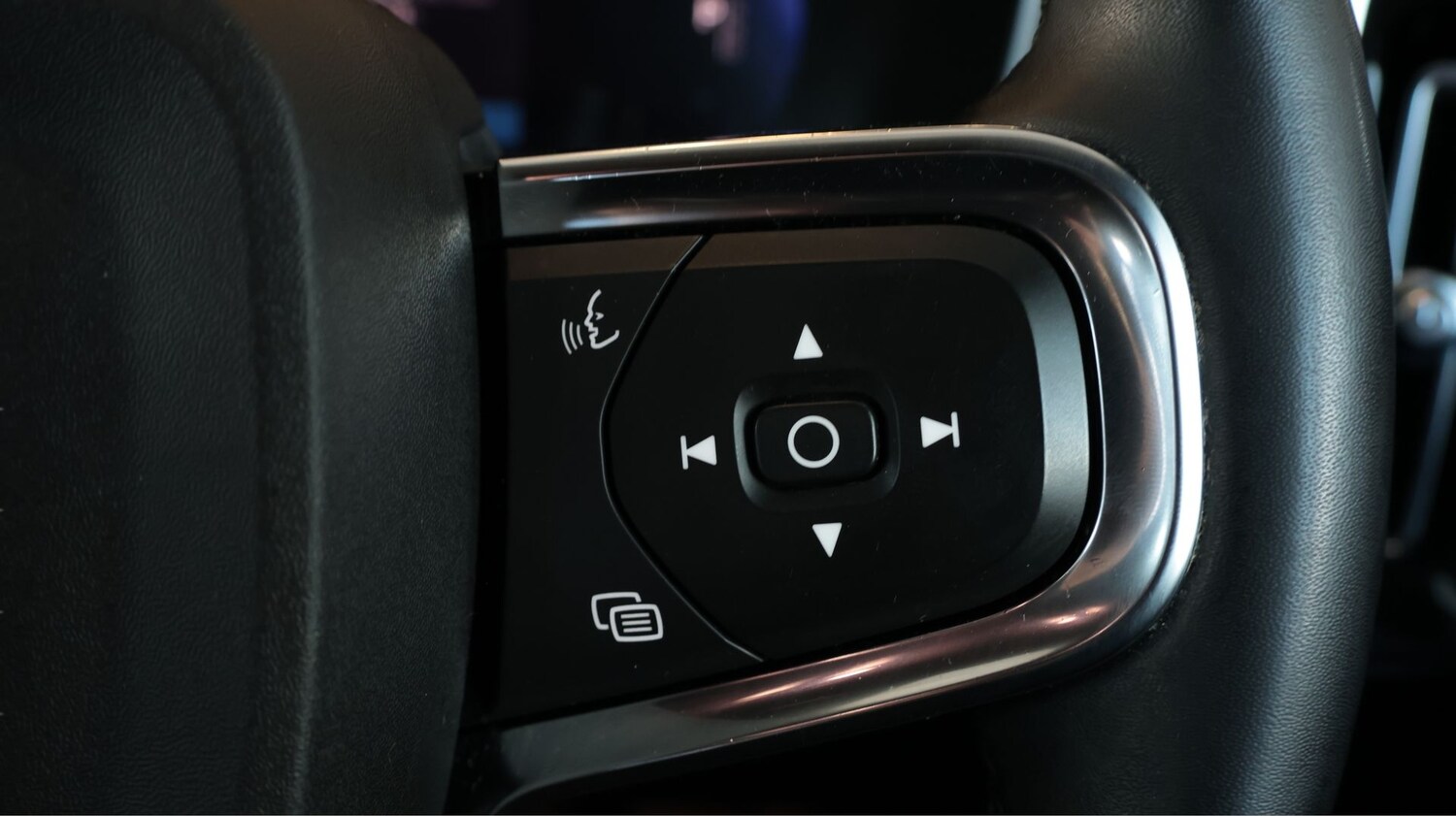 Used Volvo XC40 2022 for sale - 77840988: Photo 23