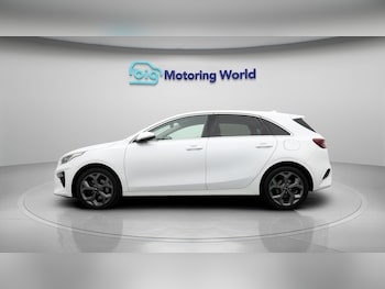 Used Kia Ceed 2018 for sale - 77663253: Photo