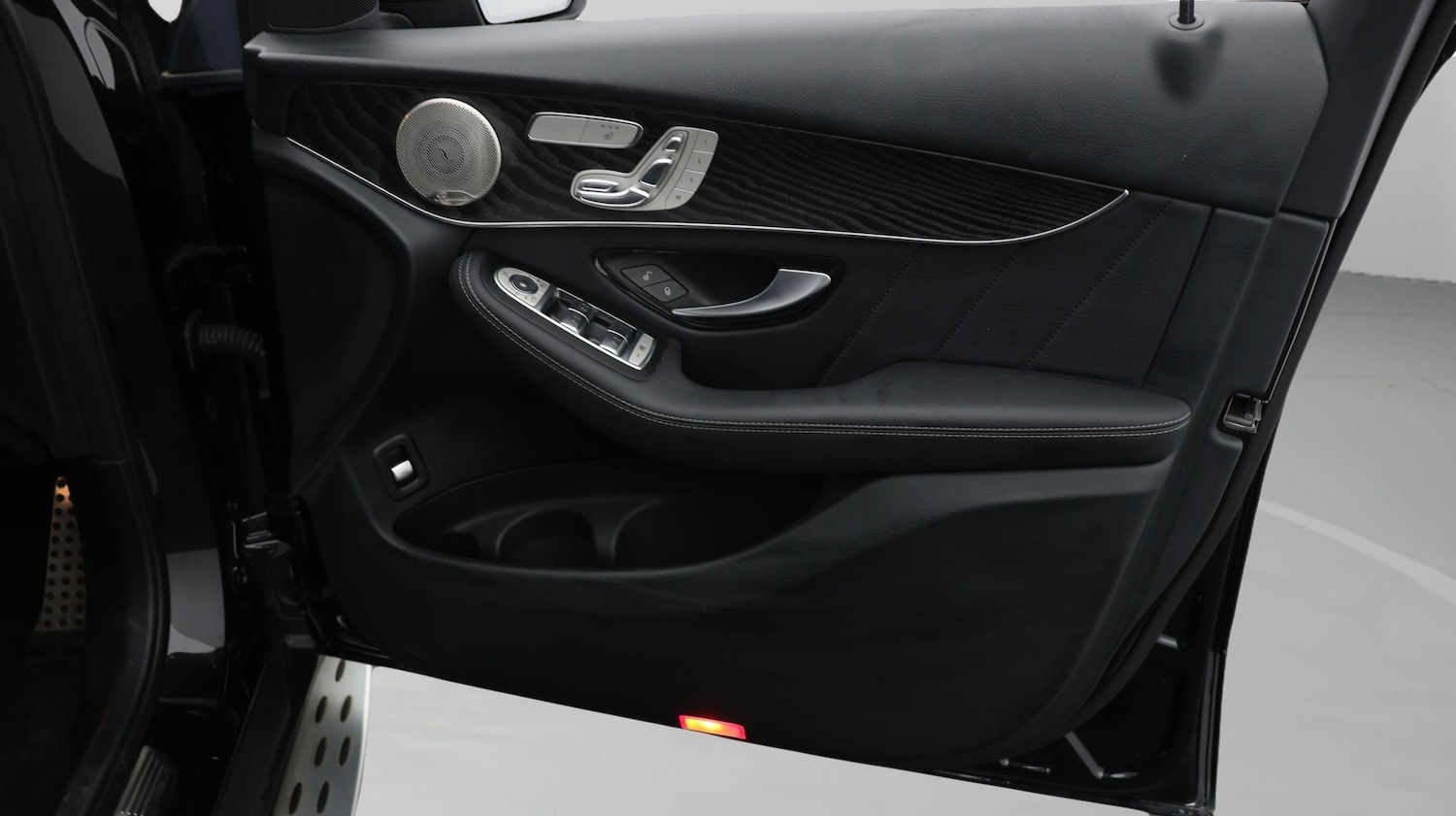 Used Mercedes-Benz GLC 2020 for sale - 77934514: Photo 15