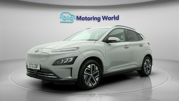 Used Hyundai KONA 2022 for sale - 76306433: Photo 4