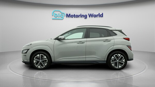 Used Hyundai KONA 2022 for sale - 76306433: Photo 5