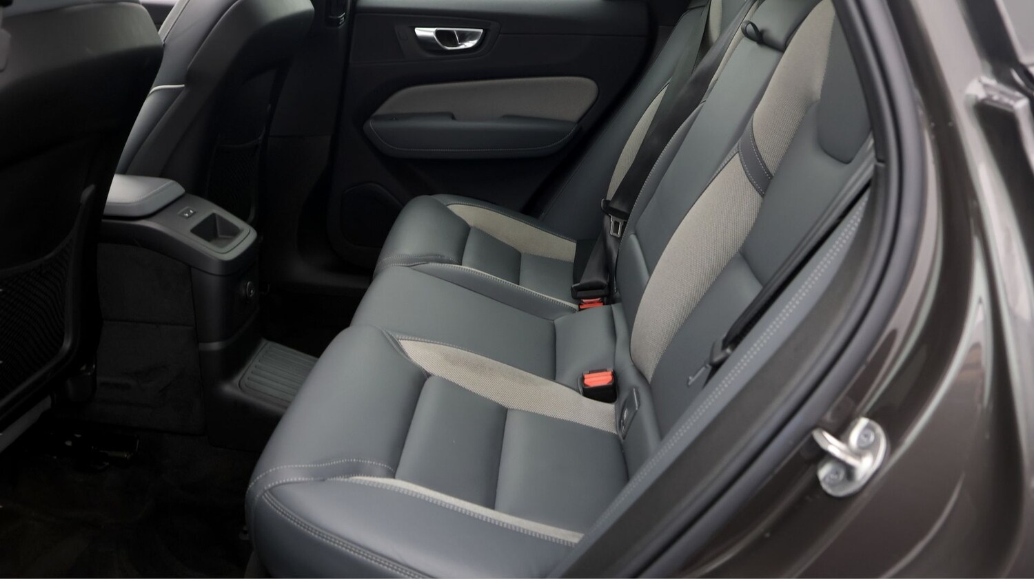 Used Volvo XC60 2023 for sale - 77342775: Photo 16