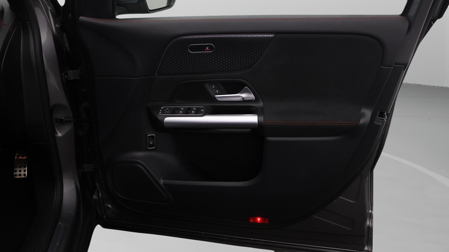 Used Mercedes-Benz EQA 2024 for sale - 76473171: Photo 16