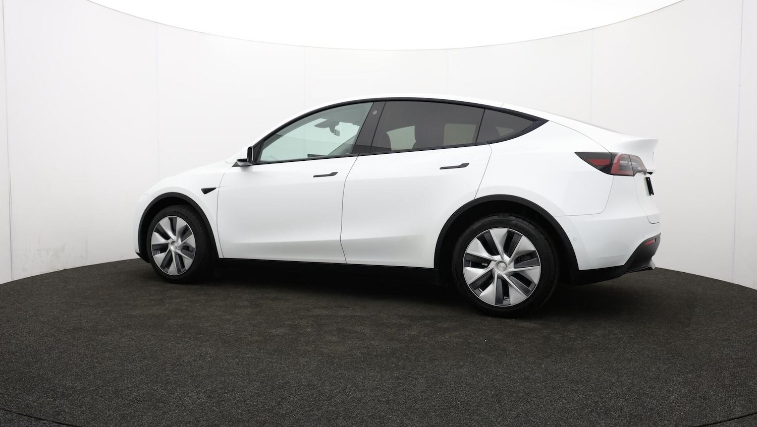 Used Tesla Model Y 2022 for sale - 76759347: Photo 77