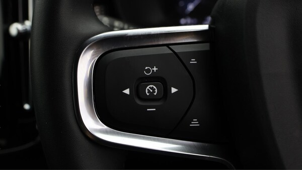 Used Volvo XC40 2021 for sale - 75553224: Photo 24