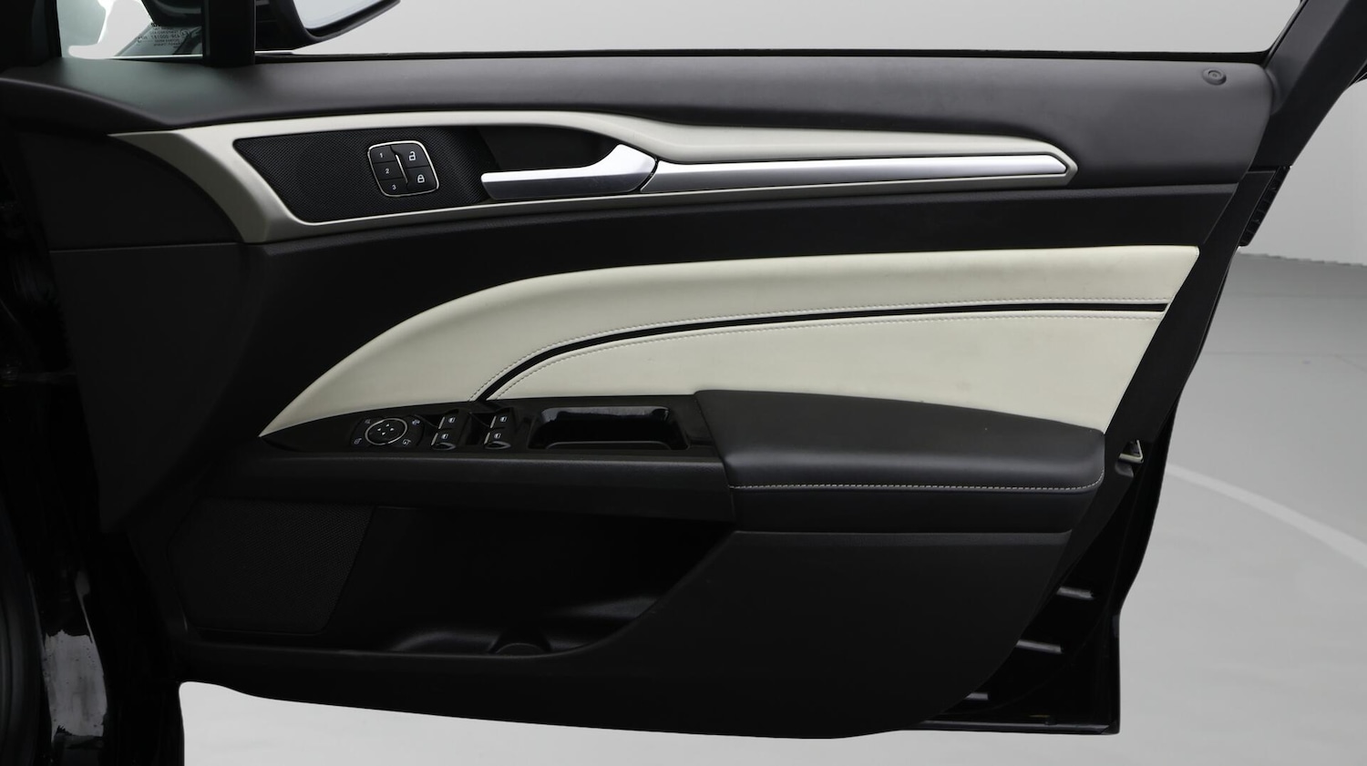 Used Ford Mondeo 2018 for sale - 76657723: Photo 16