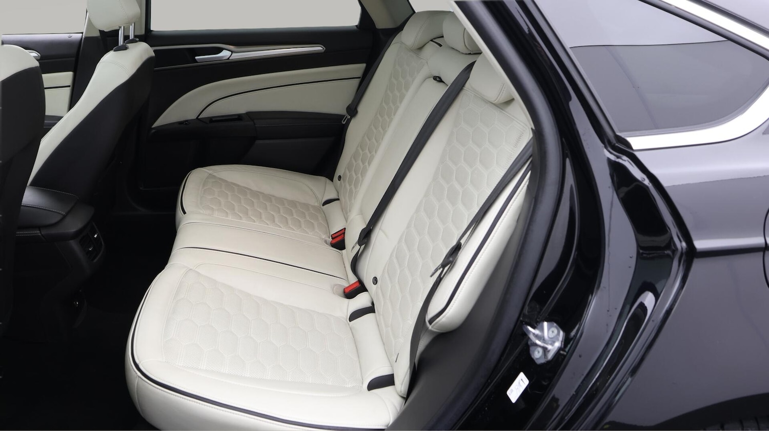 Used Ford Mondeo 2018 for sale - 76657723: Photo 17