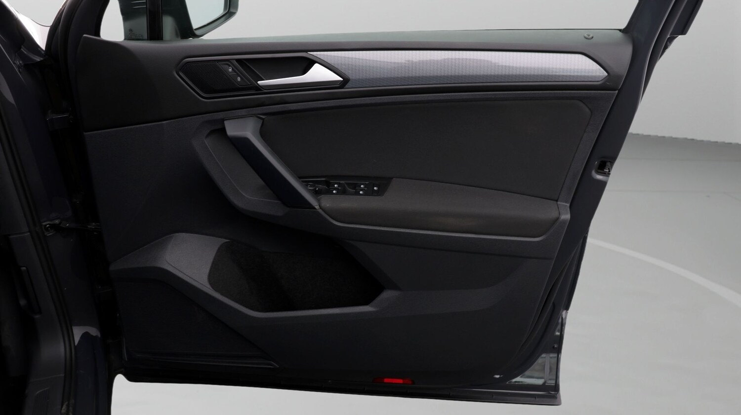 Used Volkswagen Tiguan for sale - 77873141: Photo 15