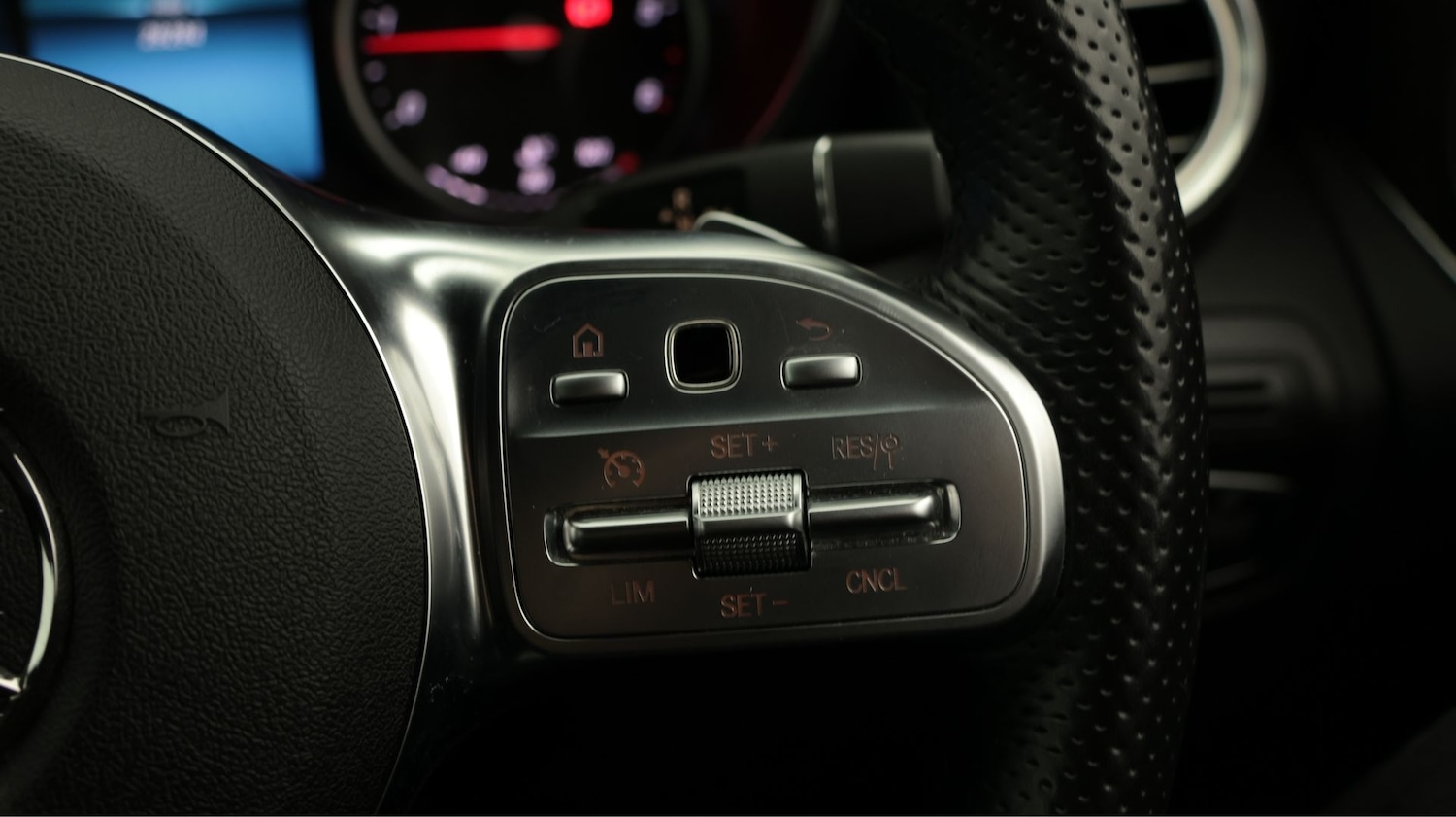 Used Mercedes-Benz GLC 2019 for sale - 77736280: Photo 23