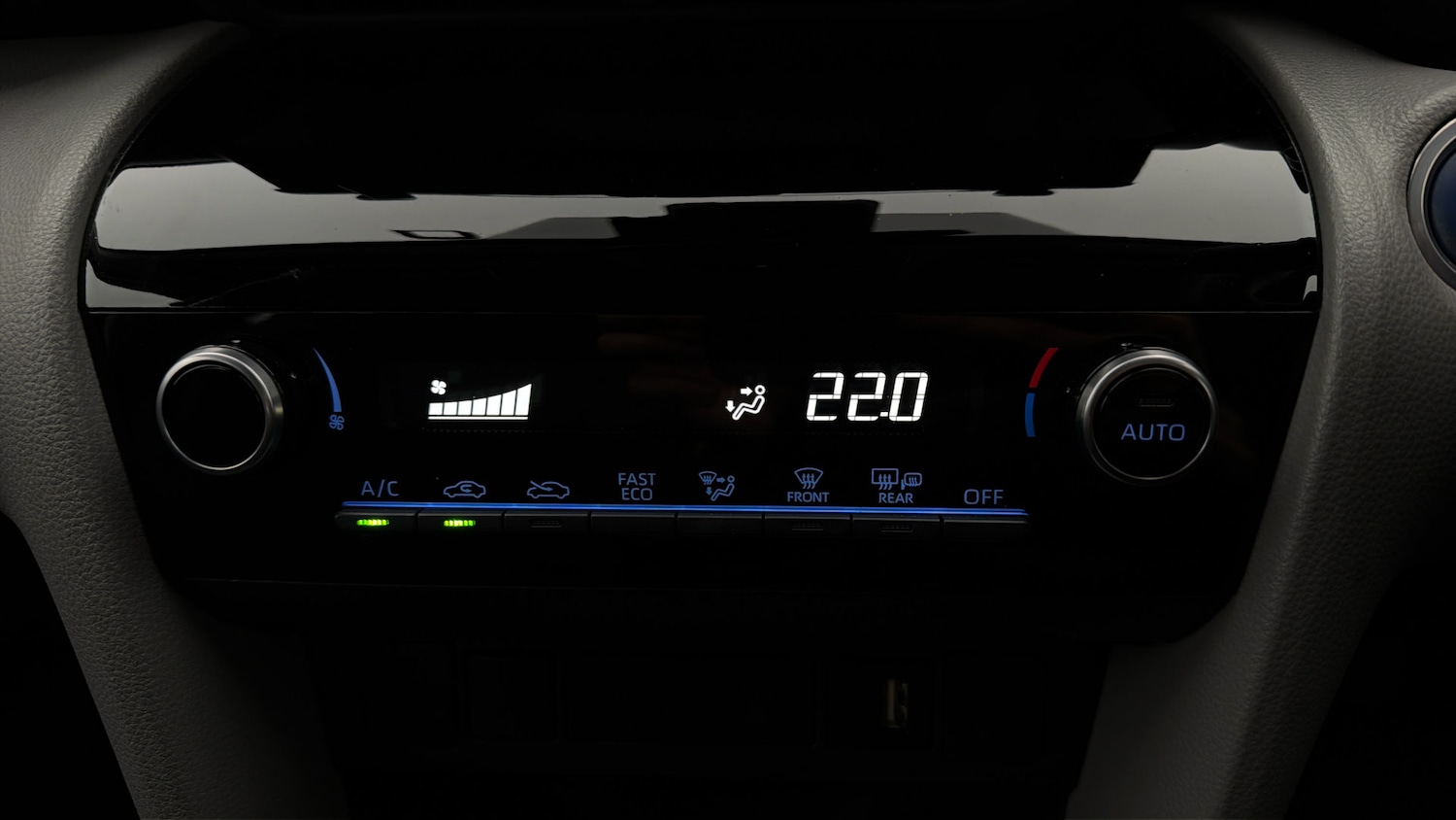 Used Toyota Yaris Cross 2022 for sale - 77953758: Photo 11