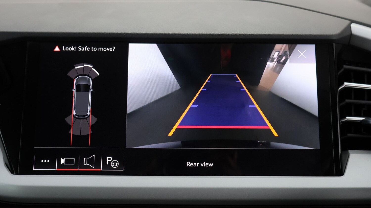 Used Audi Q4 e-tron 2023 for sale - 78040414: Photo 23