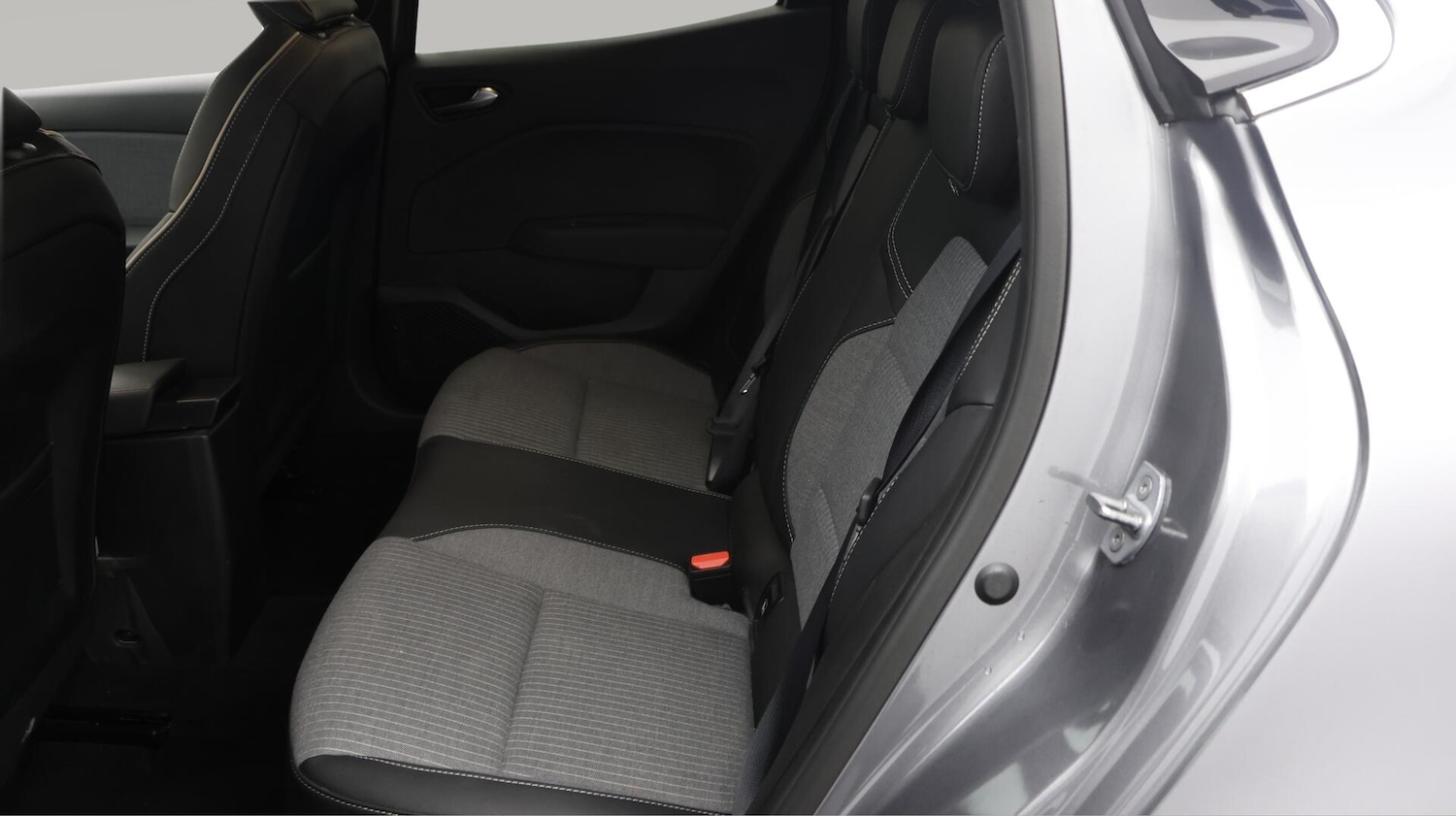 Used Renault Clio 2025 for sale - 76646266: Photo 17